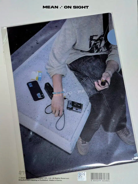 Selling SHINee Minho photobook (opened item)