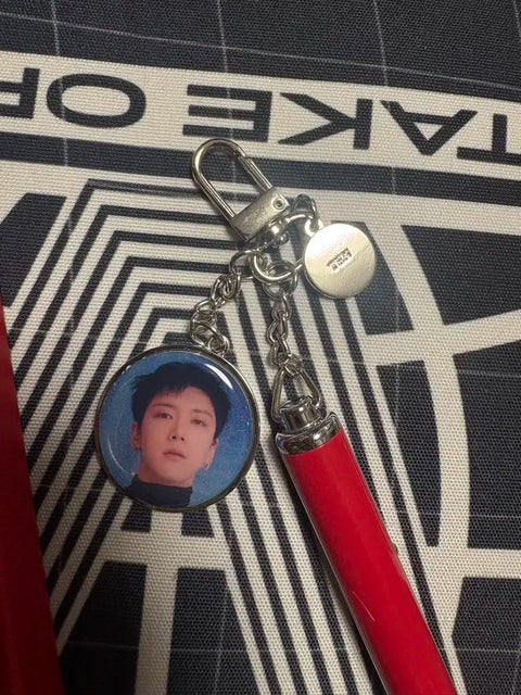 WayV TEN ten beam projector keyring take over the moon.
