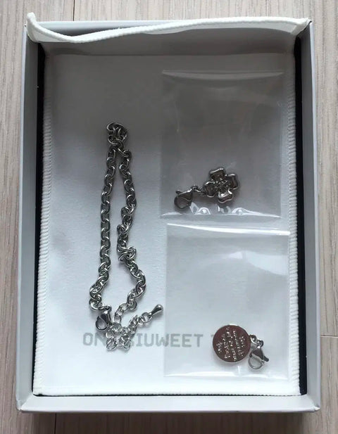 Urgent sale) Xiumin 슈윗타임 (Shuweet Time) bracelet