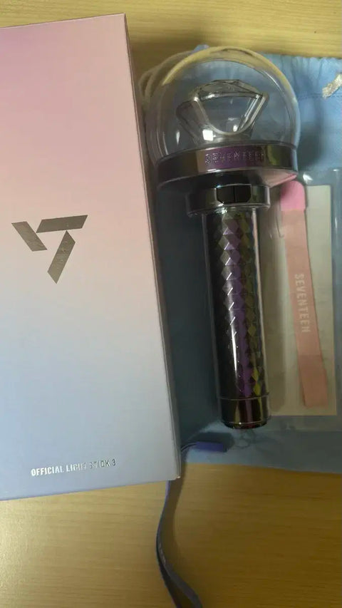 Selling Seventeen's New Light Stick (New Ver. Carrot Bong) Urgently