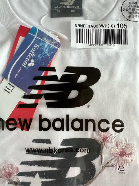 IU Flower Bookmark New Balance T-shirt XL
