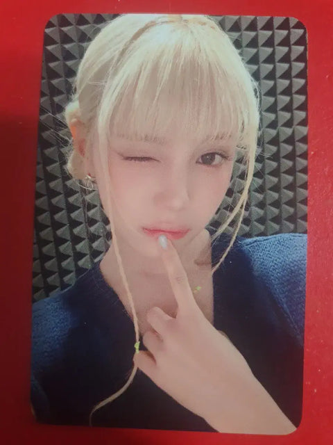 Baby Don't Cry MIA ISAC 3-Type Photocard Set