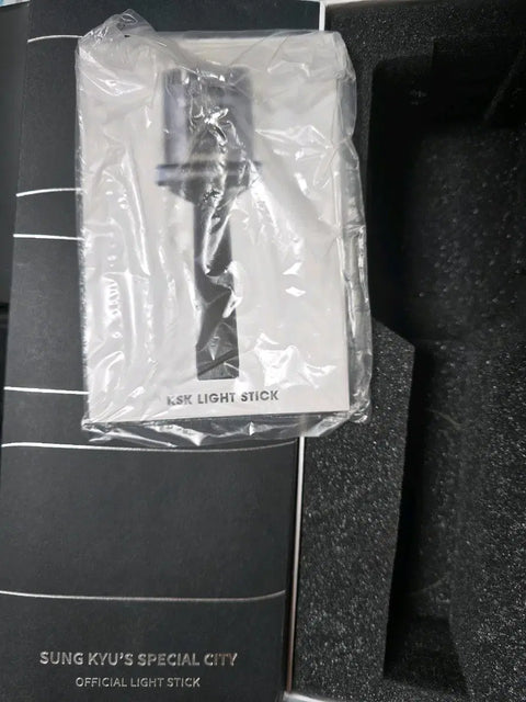 Kim Sung-kyu light stick Kyu-bong + light stick pouch