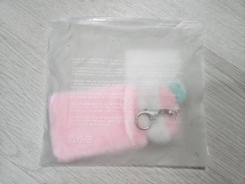 Selling Seventeen BongBongie photocard holder.