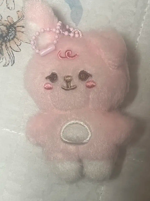 I am selling Day6 Petit Mals plush dolls.