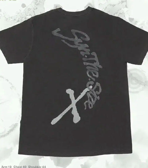 Selling silica gel concert t-shirt, size M!
