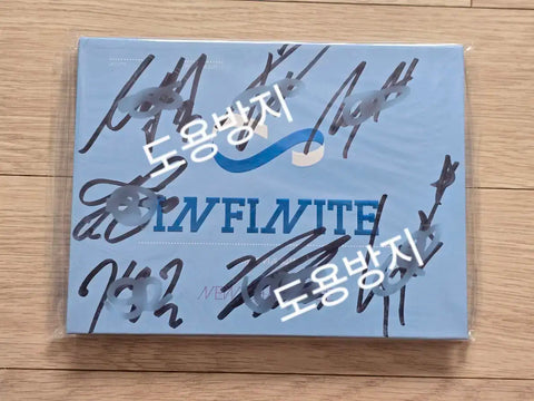 Infinite Autographed Album Mini 4th Album New Challenge Man in Love