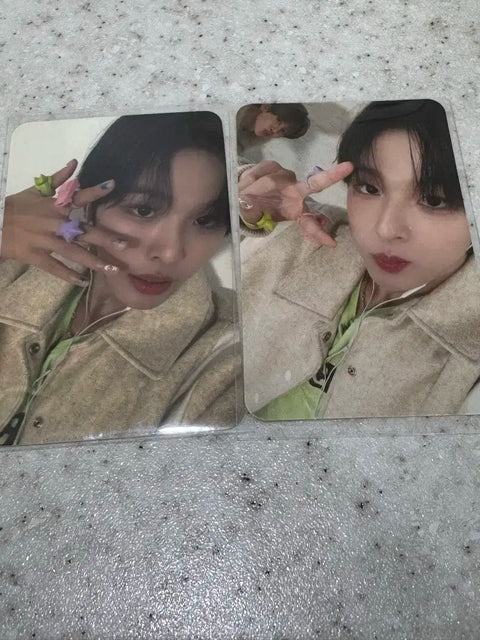 Selling Riku photocard as a set.