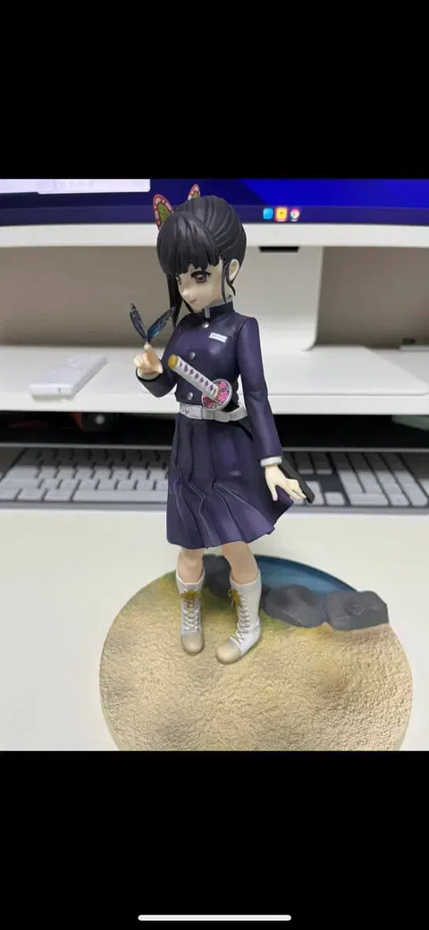 Pet Company Demon Slayer Kanao Figure