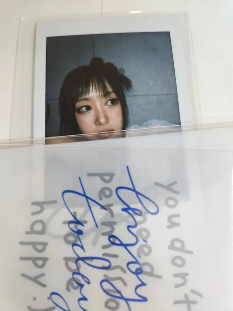 LOONA Yves Ha Sooyoung Signed Polaroid Fansign Photocard Transfer