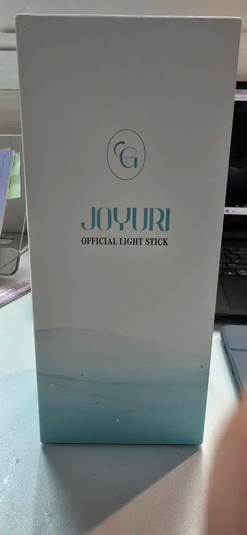 Jo Yu-ri light stick, opened once (like new), includes benefit photocard (Yulbong)