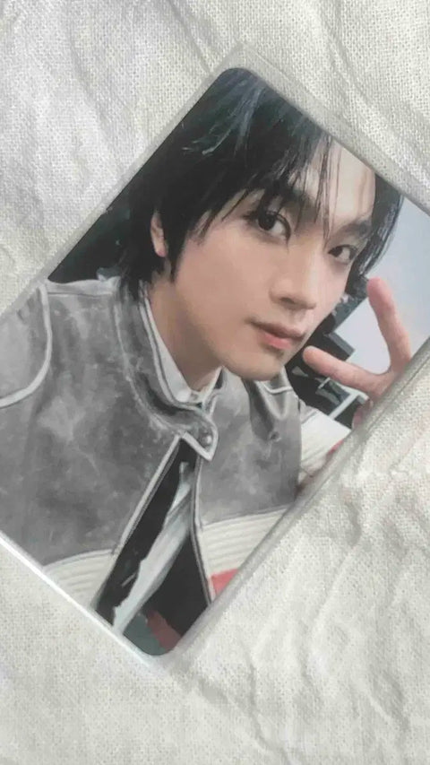 NCT Jeno, Jaemin, Mark, Haechan, Taeyong, Hendery, Jaehyun, Doyoung photocard