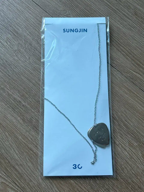 Seongjin Solo Concert Guitar Pick Necklace Set