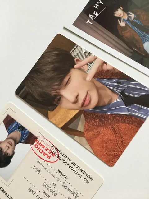 Selling TXT Deco Kit photocard.