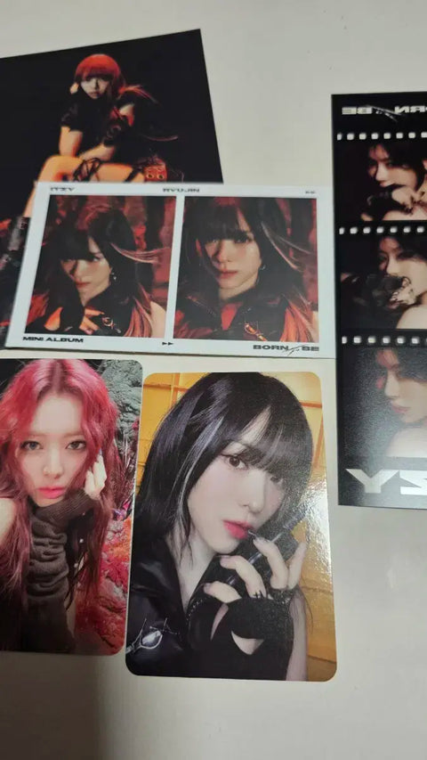 I'm selling Itzy album inclusions as a set.