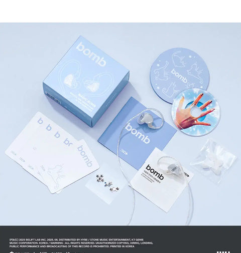 ILLIT in-ear photocard
