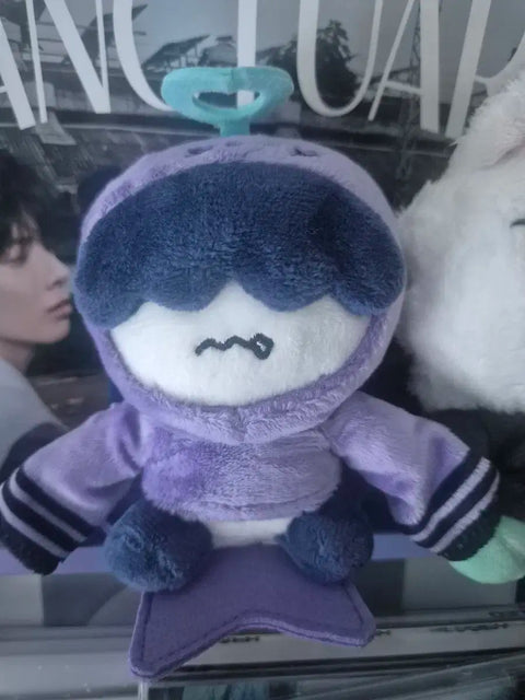 Hmmnyaring doll, Huening Kai, Finding MOA