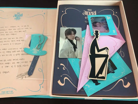 Jang Dong-won's Autographed Album