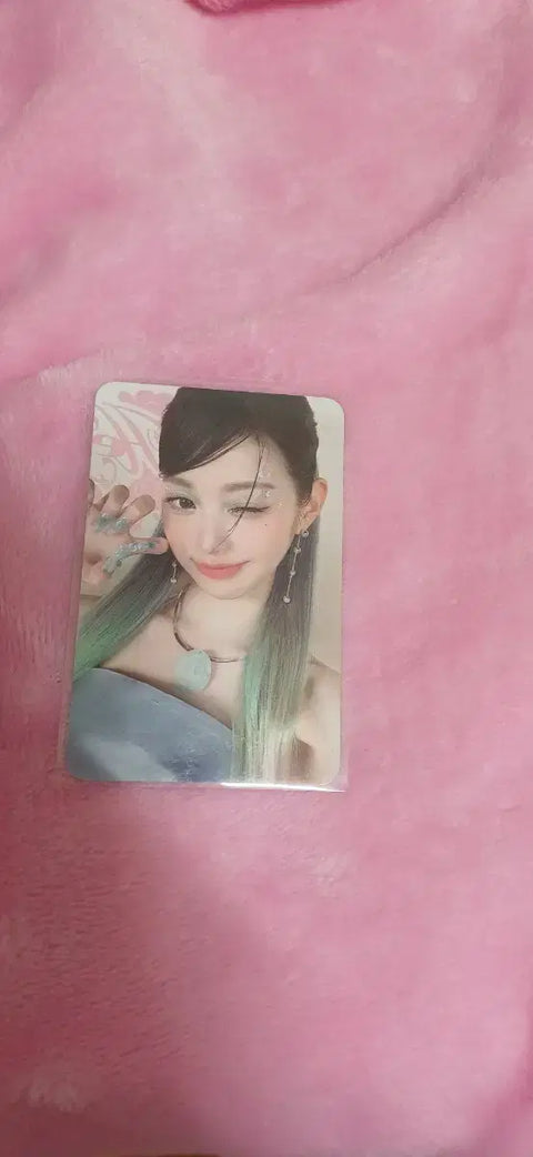 IVE Jang Wonyoung photocard album inclusion
