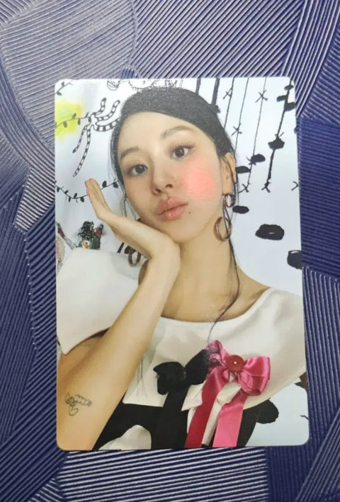 I'm selling TWICE Chaeyoung's Shoot Inkigayo pre-recording photocard.