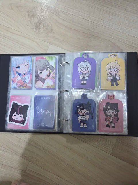 Selling Lee Sedol binder, postcards, bookmark, photo cards A and B, and a can badge set.