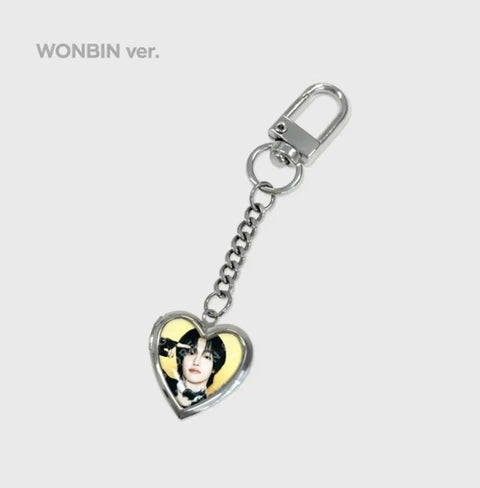 URGENT SALE) RIIZE Hug Special MD Mirror Keyring Wonbin ver.