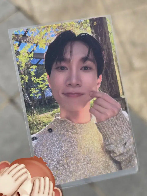 Trading/Selling Seo Eun-kwang official photocard.