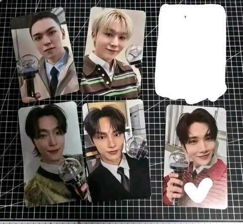 Trading Mingyu photocard from Carat Zone, 2025 Caratland.