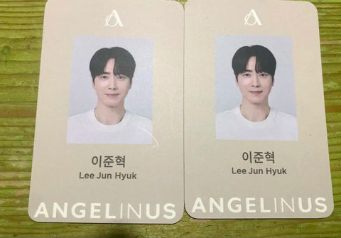 Selling two Lee Jun-hyuk's employee ID cards as a set.