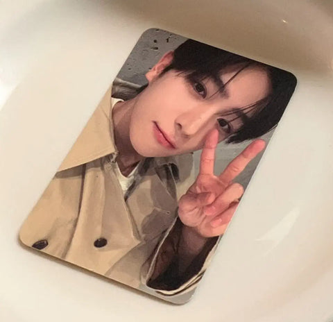 The Boyz Hyunjae Trigger Fuse Withmuu Autumn Man Unreleased Selfie Photocard
