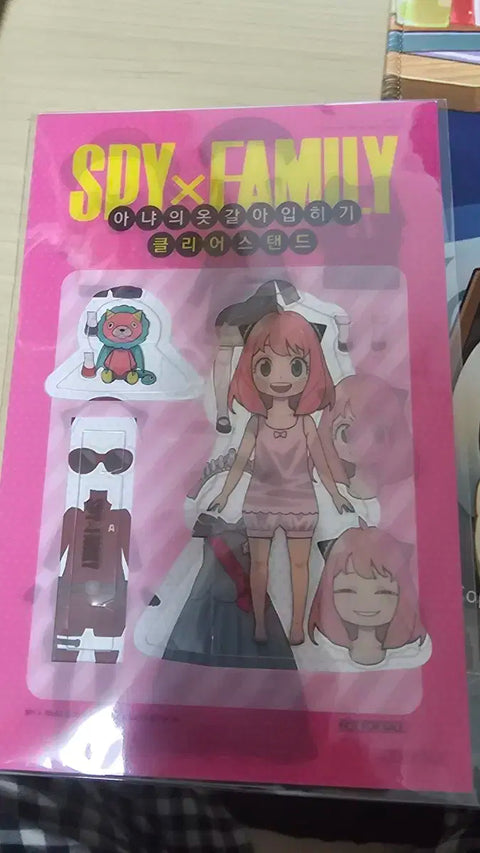 Spy x Family Anya Clear Stand + Spy x Family Volume 10