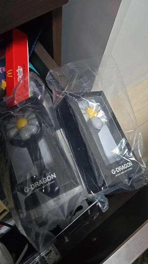 Selling G-Dragon merchandise mini keyring.
