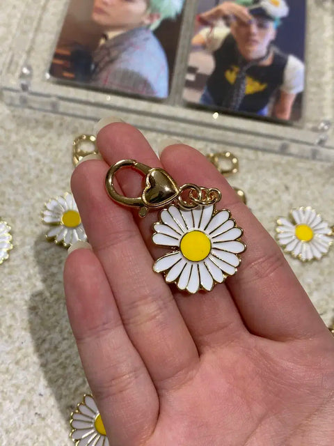 !Last Price. Bigbang G-Dragon Daisy Keyring for Sale! G-DRAGON