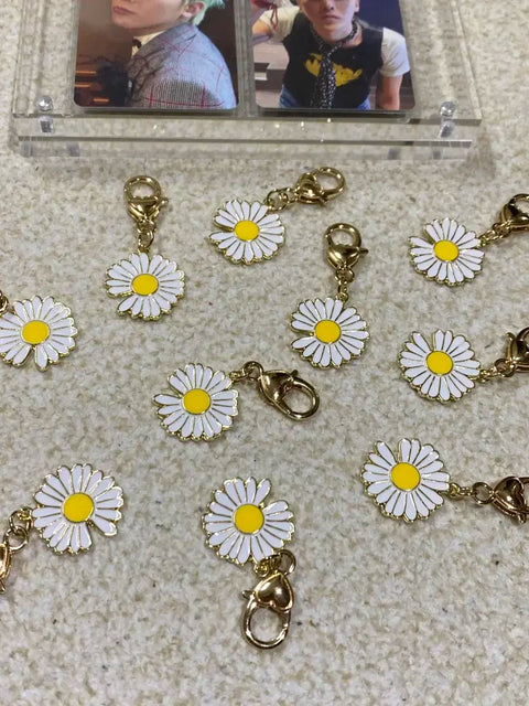 !Last Price. Bigbang G-Dragon Daisy Keyring for Sale! G-DRAGON