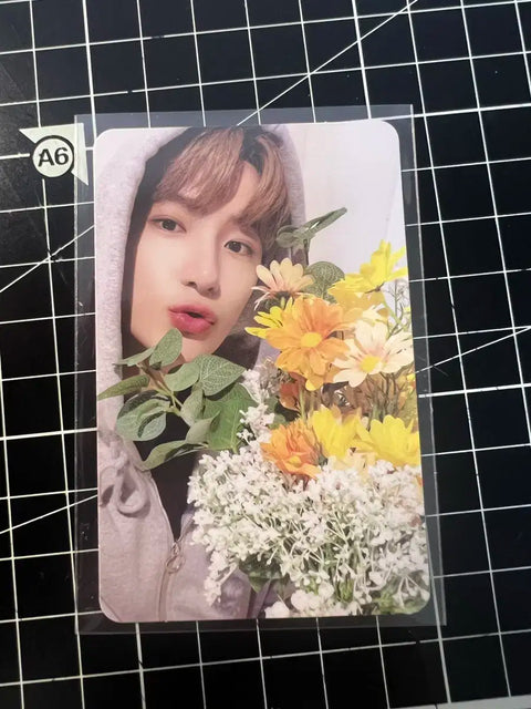 The Boyz Hyunjin Jaehyun be awake bouquet photocard
