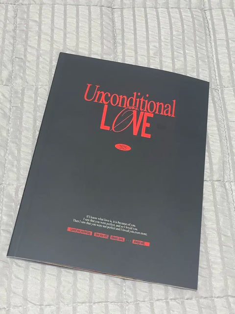 Stray Kids Hyunjin pop-up cafe lucky draw homma mini photobook transfer