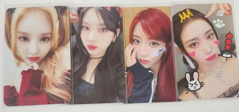 Trading STAYC Yoon Jaei photocard.