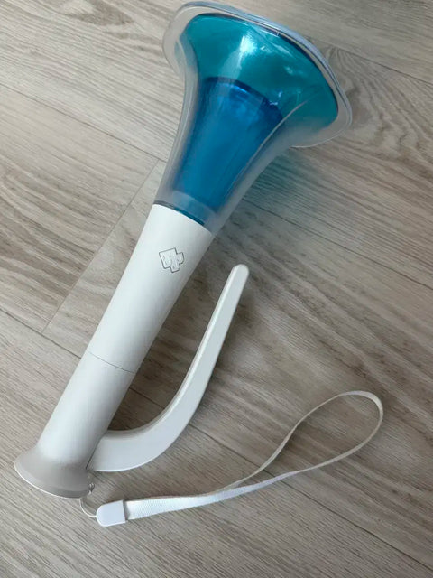 Selling BTOB light stick season 2, Melbong season 2!
