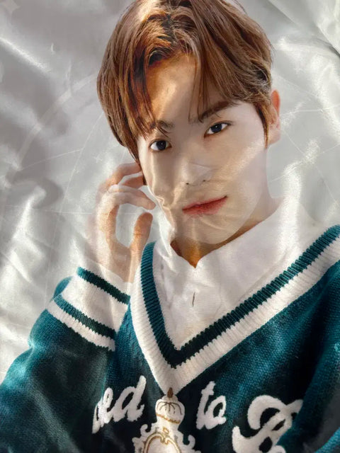 THE BOYZ Hyunjae Deobi Zone Blanket