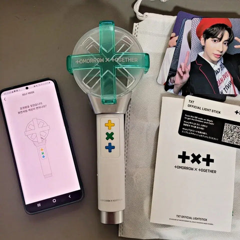 Bộ Light Stick TXT MOA BONG + 5 Photocard