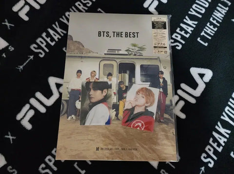 Album tiếng Nhật của BTS - THE BEST FC Limited VV Taehyung Photocard