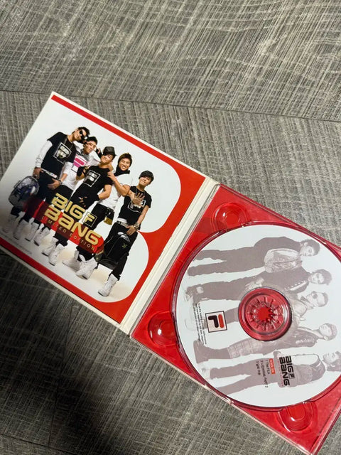 Phiên bản giới hạn Album Fila của Bigbang