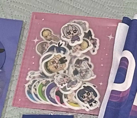 Selling Lee Se-dol Isegye Idol sticker merchandise.
