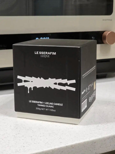 LE SSERAFIM LEEJE Collaboration Pop-up Goods Candle
