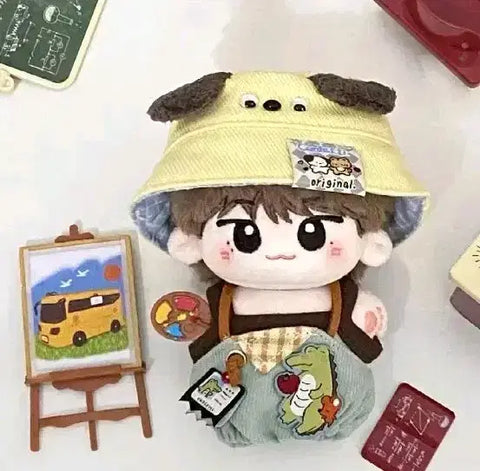 Selling Seventeen 10cm Lee Chan doll.