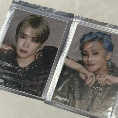 Chuyển ảnh poster khổ A4, Jaehyun và Mark.