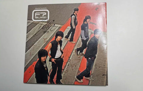 Album đầu tay có chữ ký của FTISLAND