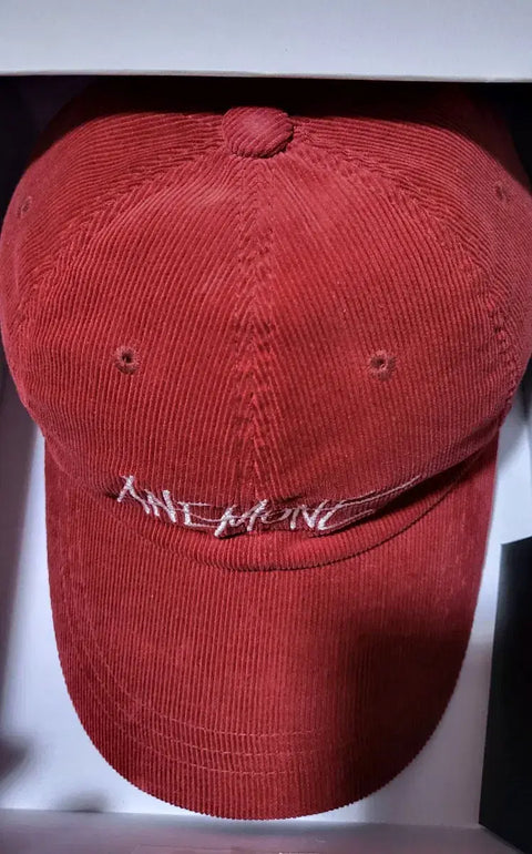 Selling Super Junior Eunhyuk's Anemone hat.