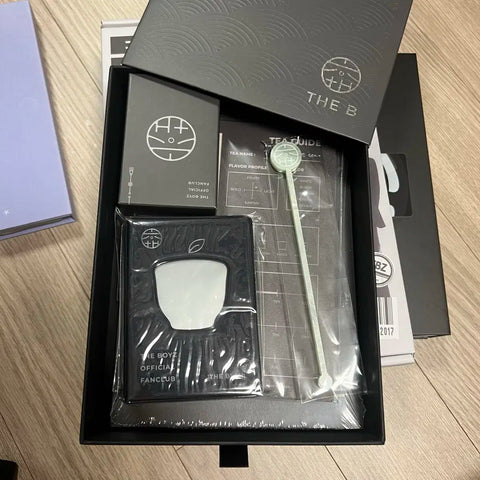 Câu lạc bộ người hâm mộ chính thức THE BOYZ THE B Thế hệ thứ 6 Kit