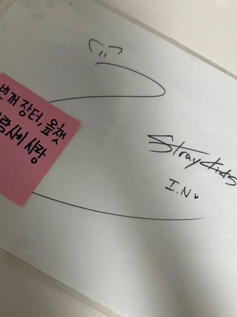 Please sell quickly) I.N Stray Kids Signed Autograph Straykids Skz